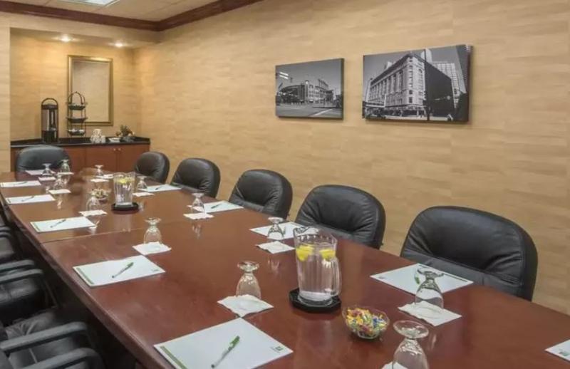Holiday Inn Denver Lakewood By Ihg Exterior photo